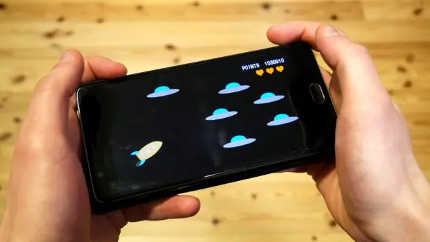 Apple pracuje nad własnym kontrolerem. iPhone ma stać się konsolą