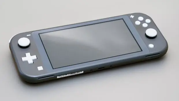 Nintendo Switch Lite: dla kogo ma sens konsola bez trybu telewizyjnego