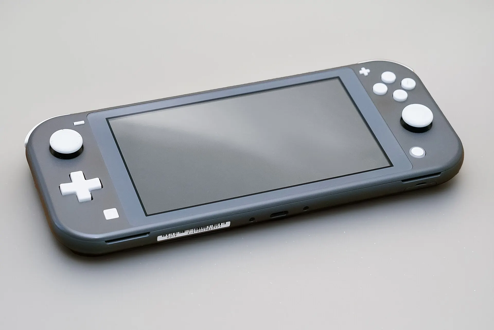 Nintendo Switch Lite: dla kogo ma sens konsola bez trybu telewizyjnego
