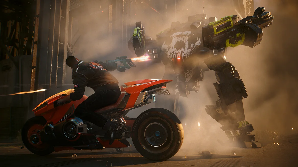 Widmo wolności: ucieczka motocyklem przed mechem V na motocyklu ucieka przed ostrzeliwującym go mechem w Dogtown, dodatek Widmo wolności do Cyberpunka 2077