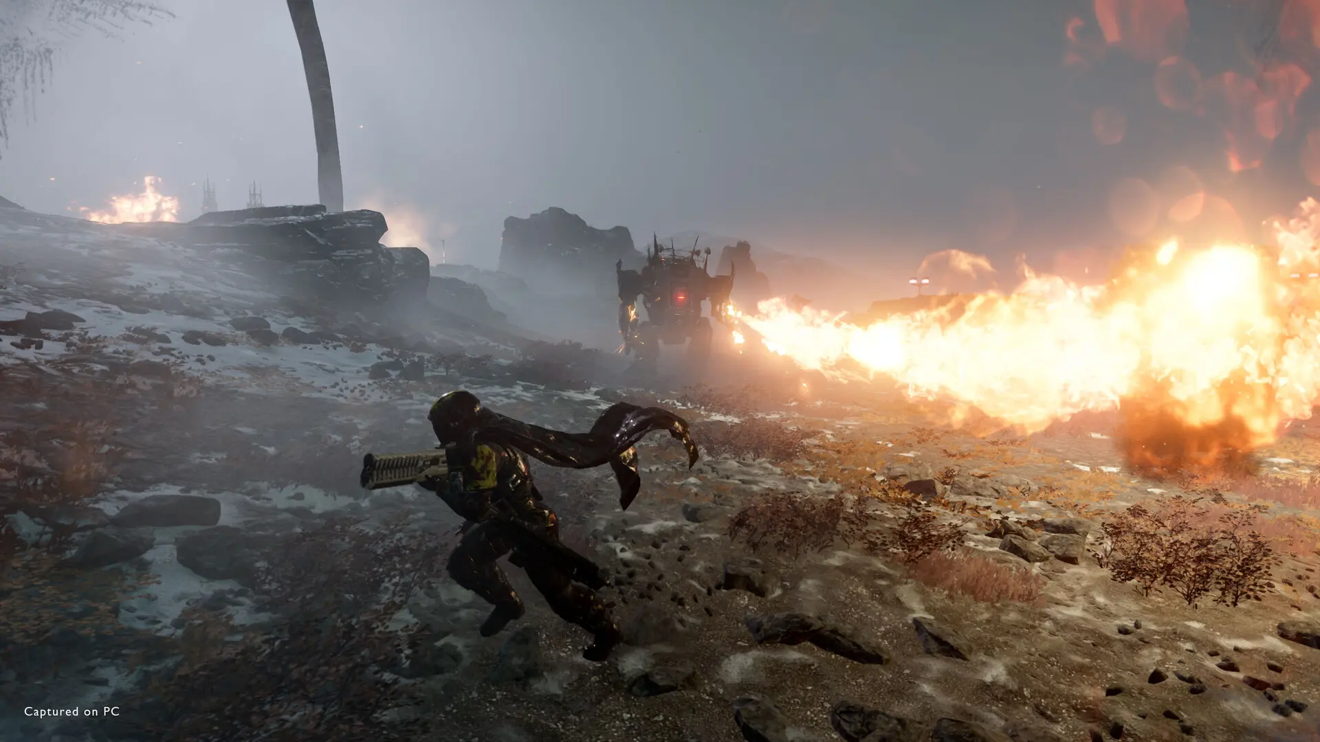 Helldivers 2: żołnierz z miotaczem ognia w walce
