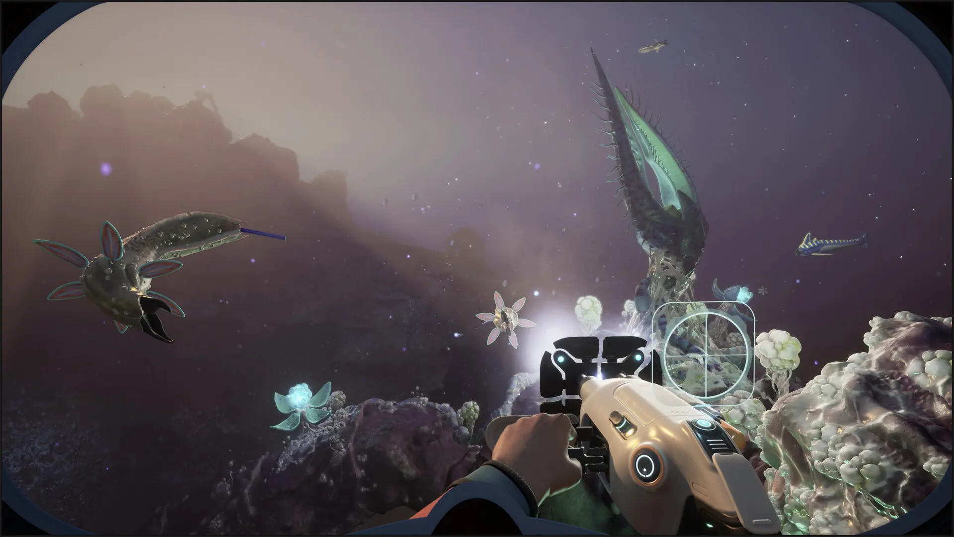 Subnautica 2: gracz z narzędziem w ciemnej głębinie